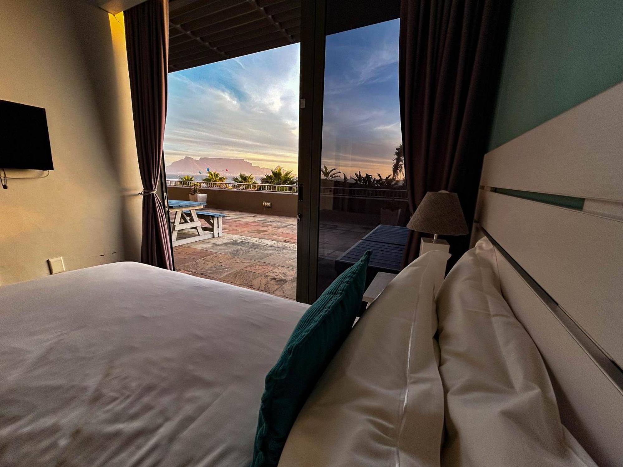 Heaven On Earth - Blouberg Beachfront Self-Catering Apartment Bloubergstrand Dış mekan fotoğraf