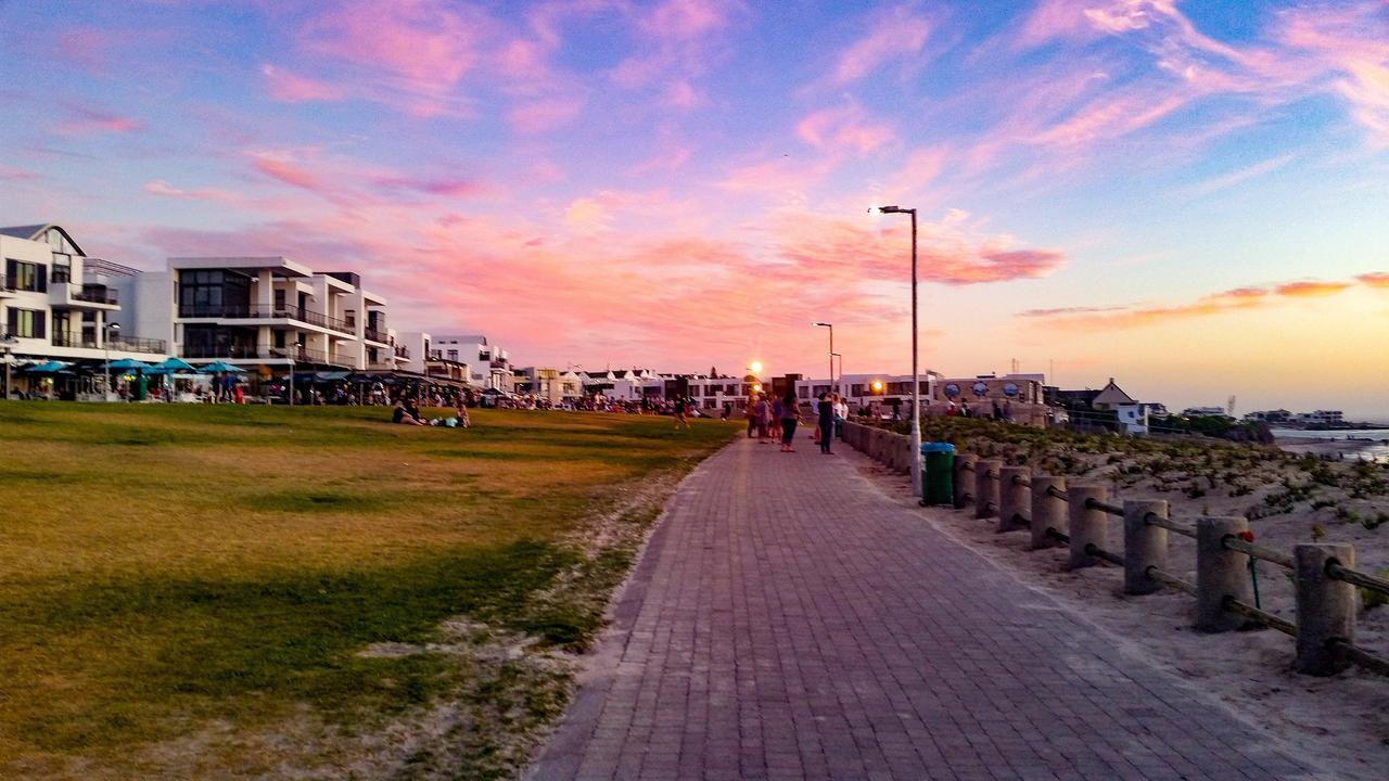 Heaven On Earth - Blouberg Beachfront Self-Catering Apartment Bloubergstrand Dış mekan fotoğraf
