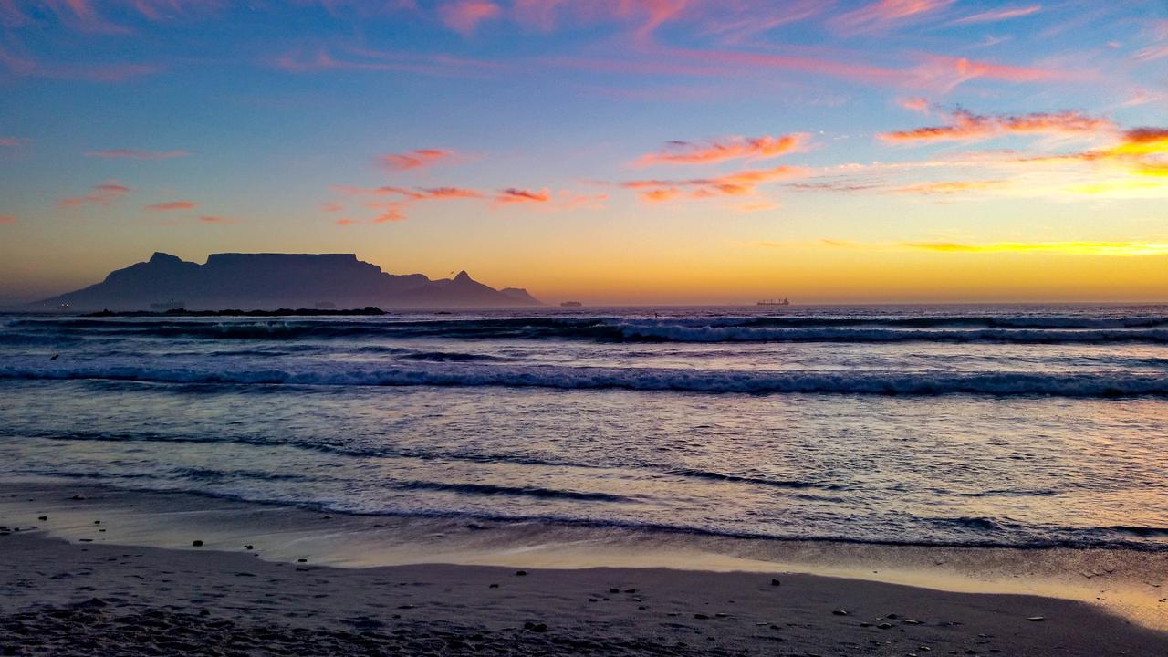 Heaven On Earth - Blouberg Beachfront Self-Catering Apartment Bloubergstrand Dış mekan fotoğraf